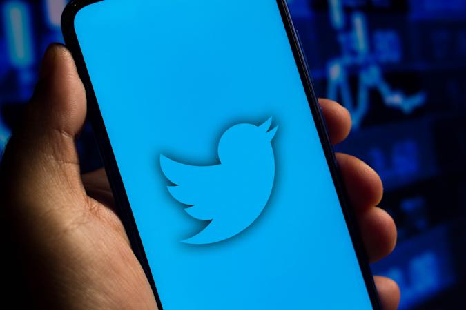 Twitter buys a chat app to boost DMs and community features0